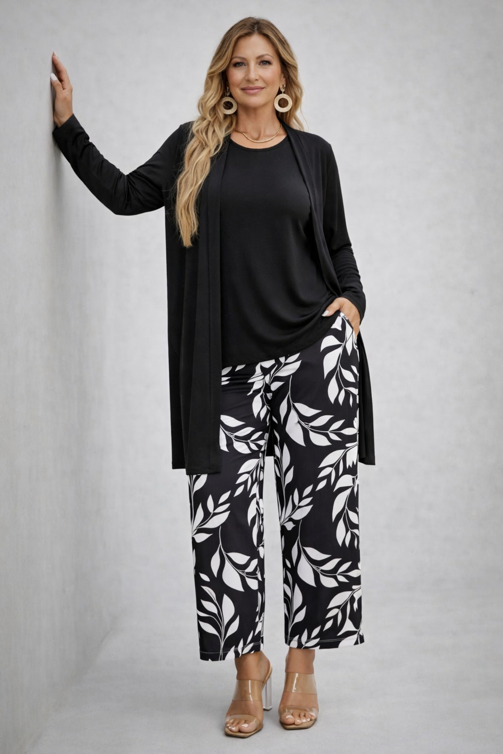Edith – dreiteiliges Damen-Set in Schwarz-Weiß